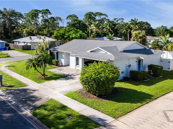2490 4th Place, Vero Beach, FL 32962