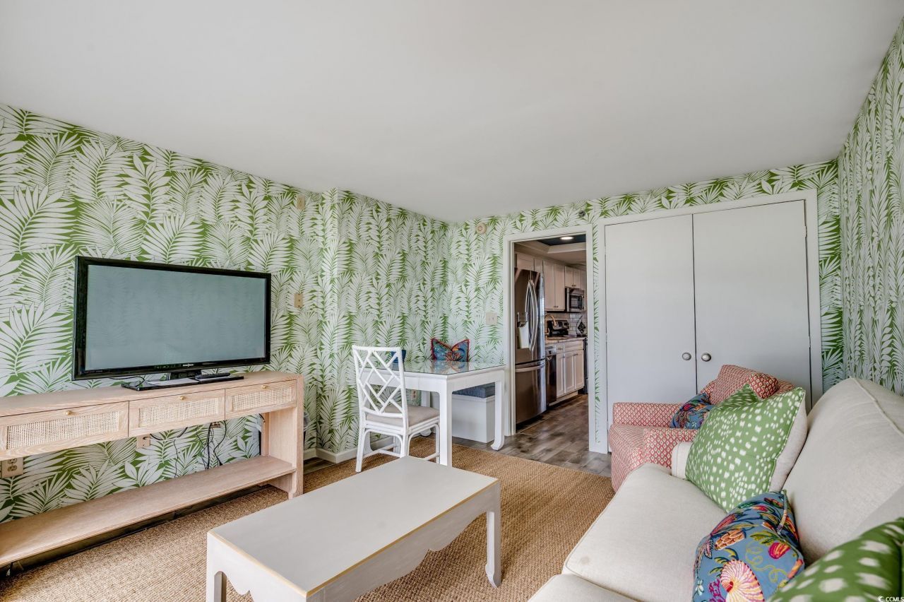 601 Retreat Beach Circle Photo 10