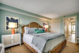 601 Retreat Beach Circle photo 4