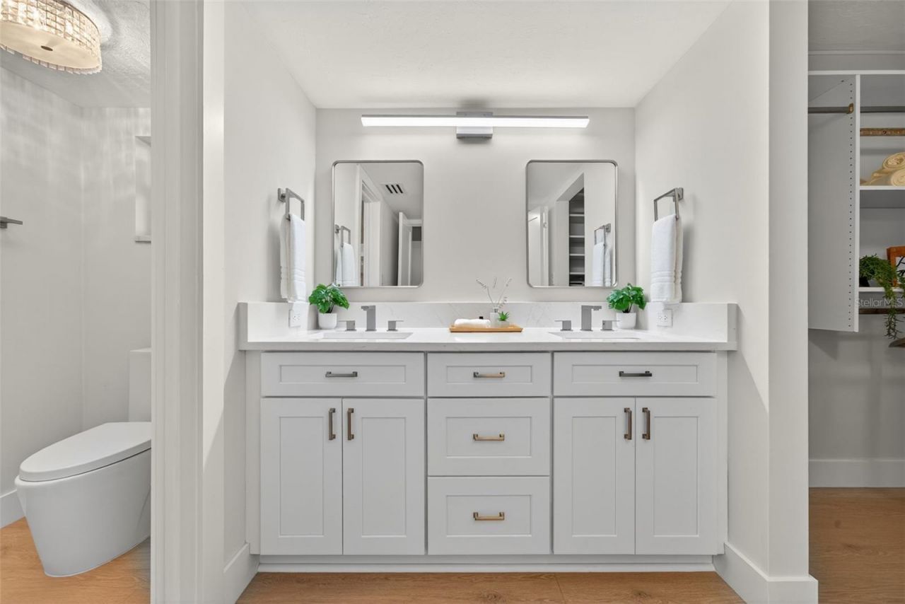 4540 Gulf Of Mexico Drive, Unit 204, Longboat Key, FL 34228 Photo