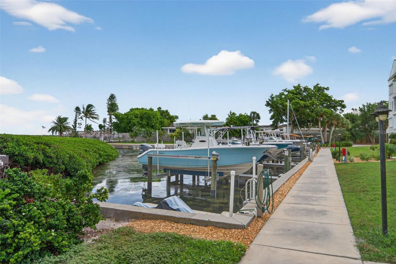 4540 Gulf Of Mexico Drive, Unit 204, Longboat Key, FL 34228 Photo