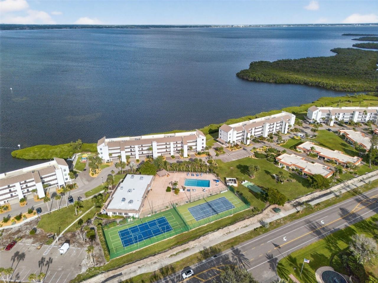 4540 Gulf Of Mexico Drive, Unit 204, Longboat Key, FL 34228 Photo