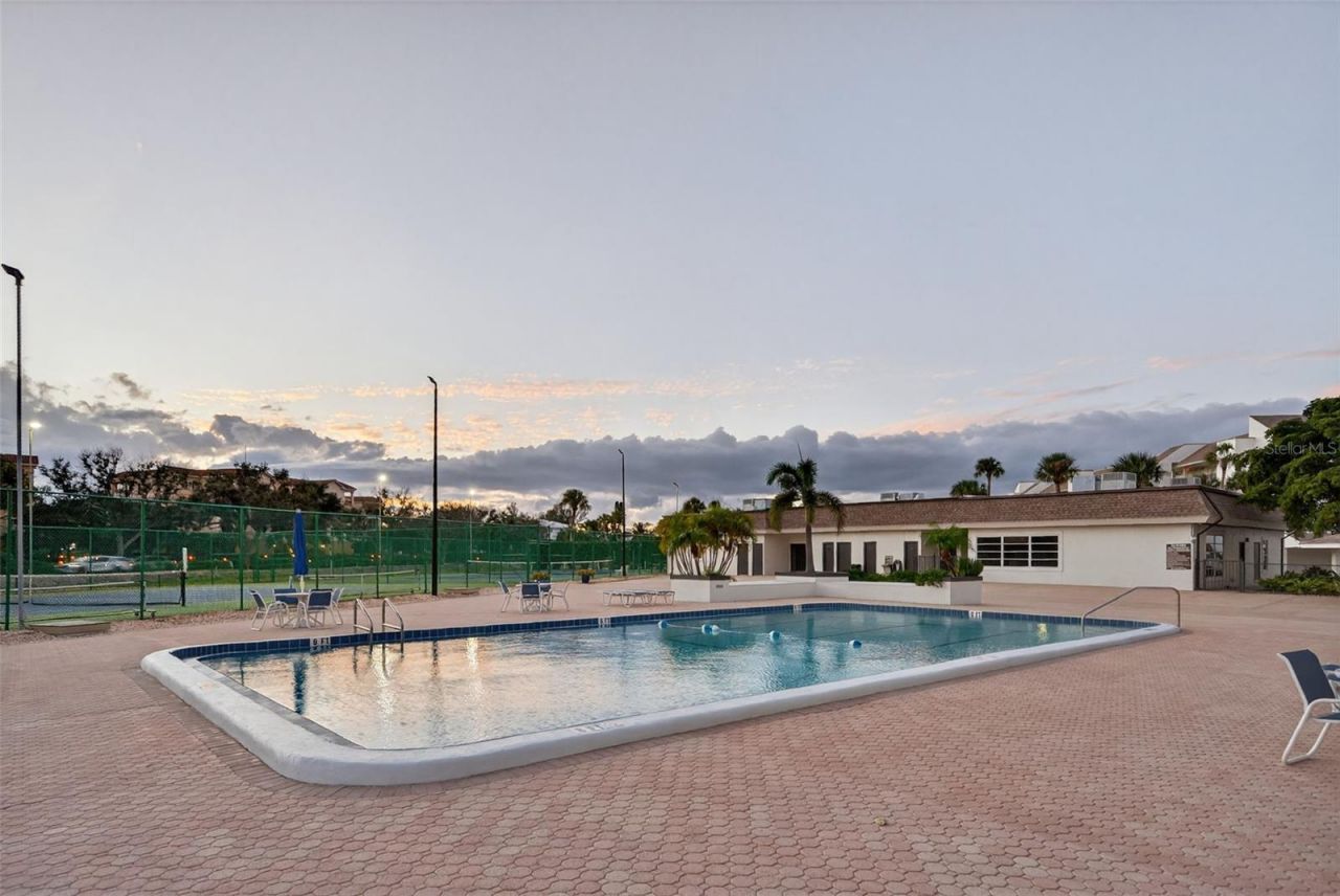 4540 Gulf Of Mexico Drive, Unit 204, Longboat Key, FL 34228 Photo