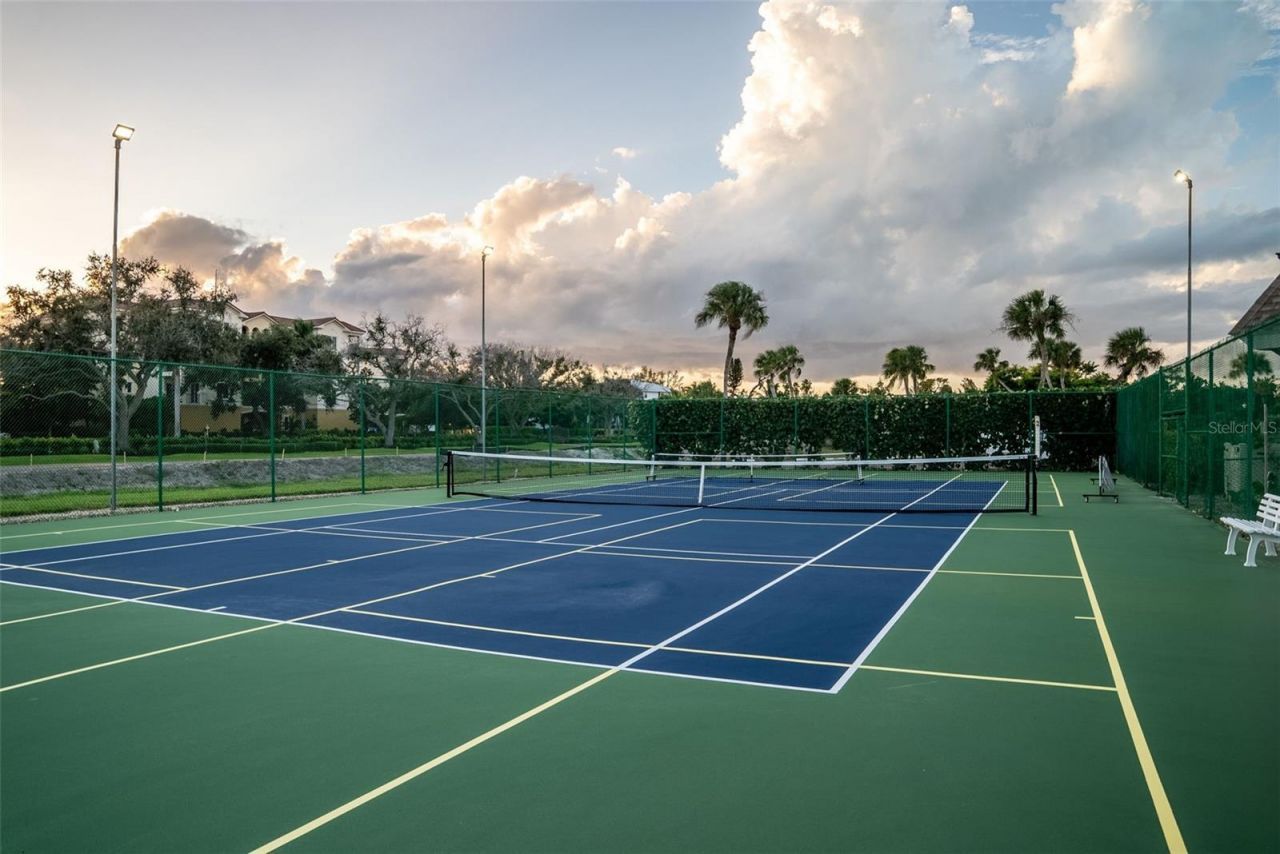 4540 Gulf Of Mexico Drive, Unit 204, Longboat Key, FL 34228 Photo