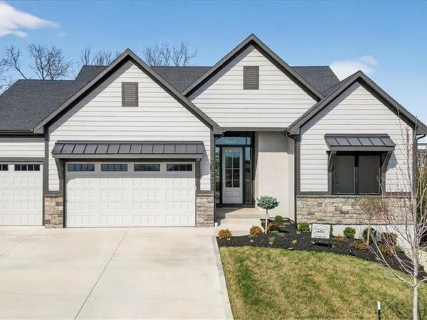 22428 W 90th Terrace, Lenexa, KS 66227