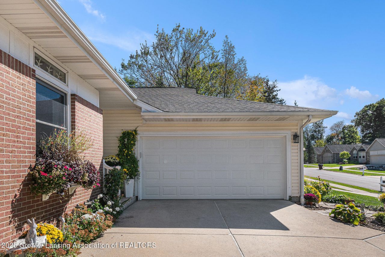 7119 Ravenna Trail, Lansing, MI 48917 Main Photo