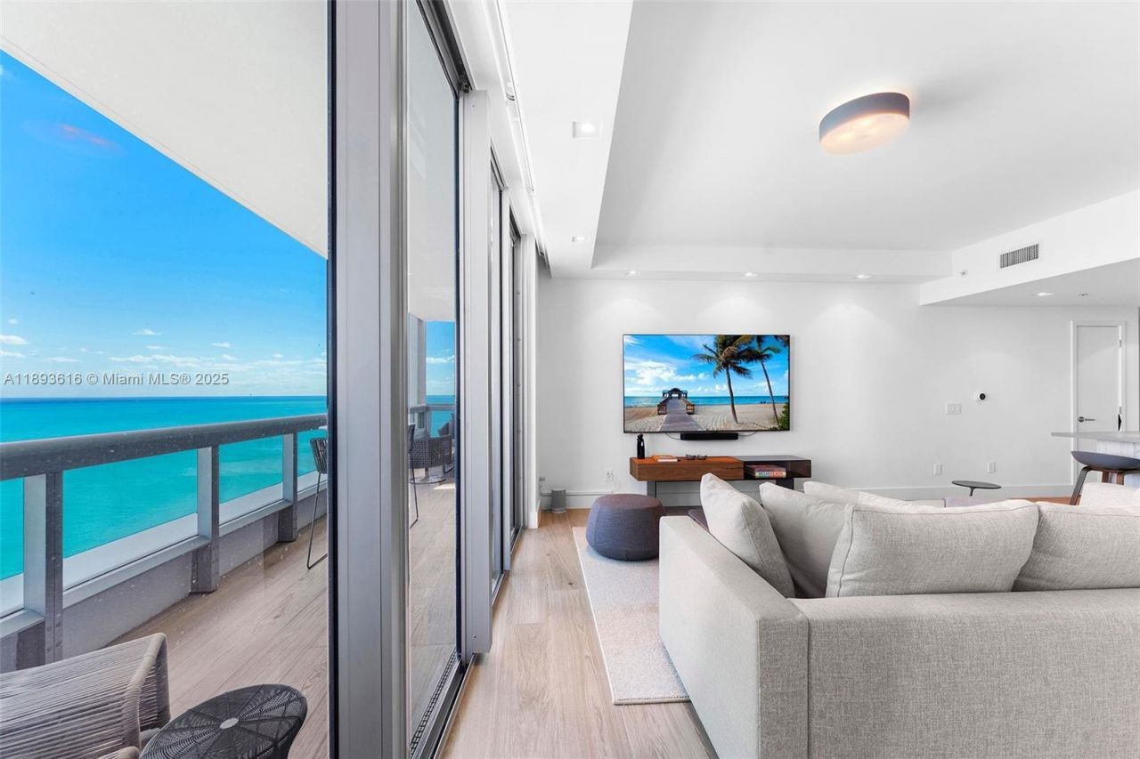 6899 Collins Ave, Unit 2601, Miami Beach, FL 33141 Photo