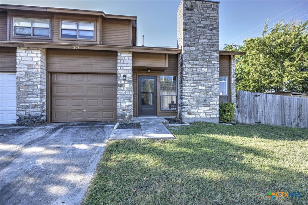 1304 Royal Crest Drive, Killeen, TX 76549 Main Photo