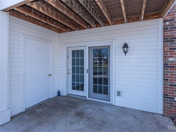 3402 Country Stone Manor Drive, Unit E, Valley Park, MO 63088