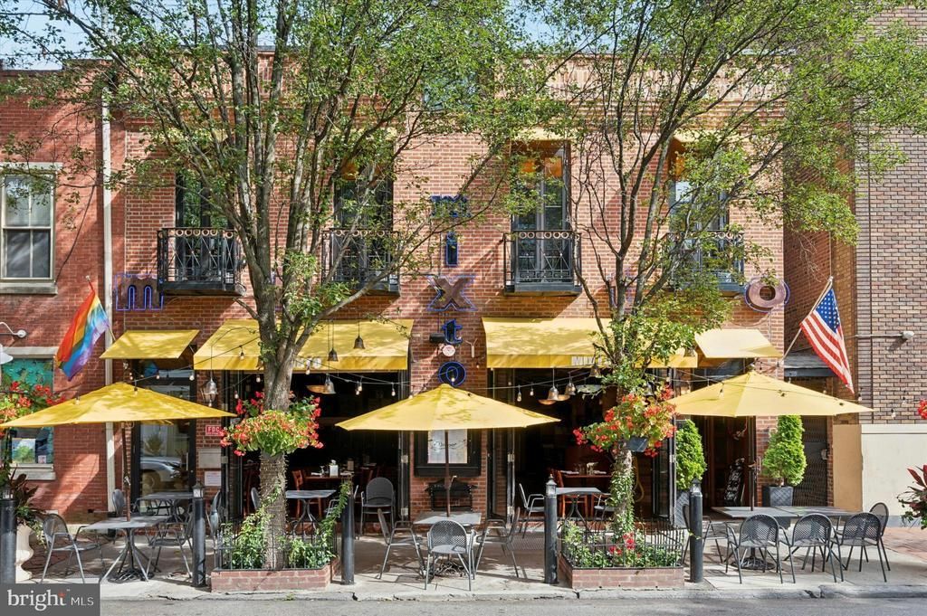 1141 43 Pine Street, Philadelphia, PA 19107 Main Photo