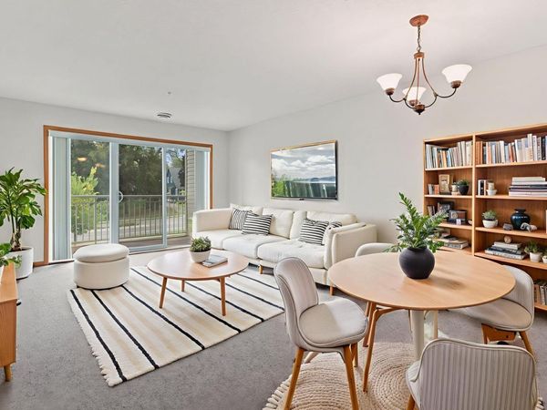 2231 Penn Place, Unit 209, North Saint Paul, MN 55109