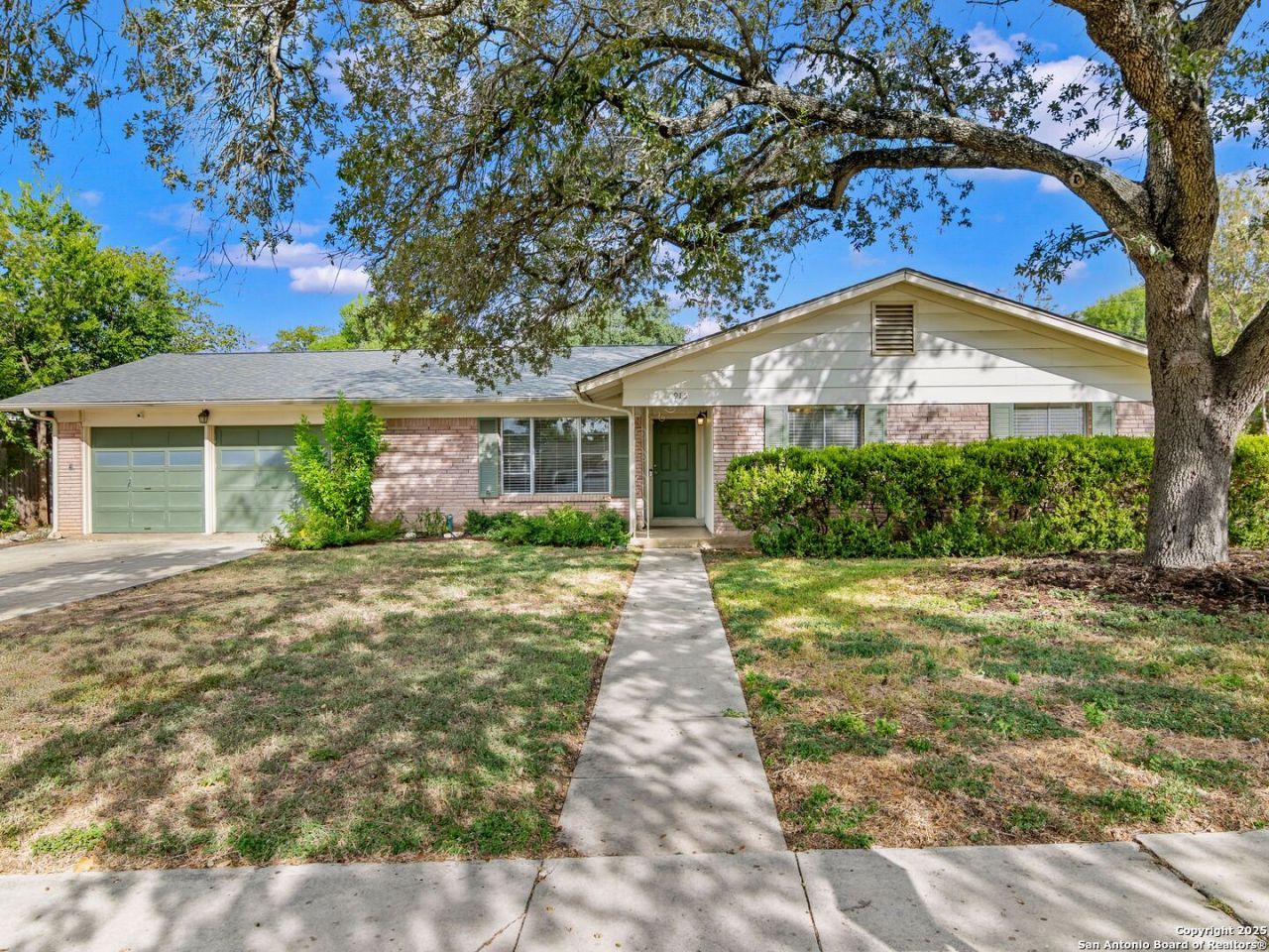 915 Tamworth Drive, San Antonio, TX 78213 Main Photo