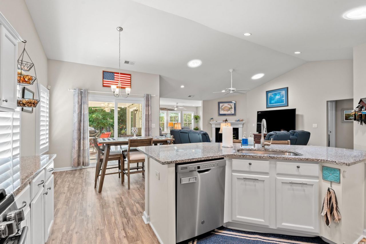 3721 Park Pointe Ave. Photo 12