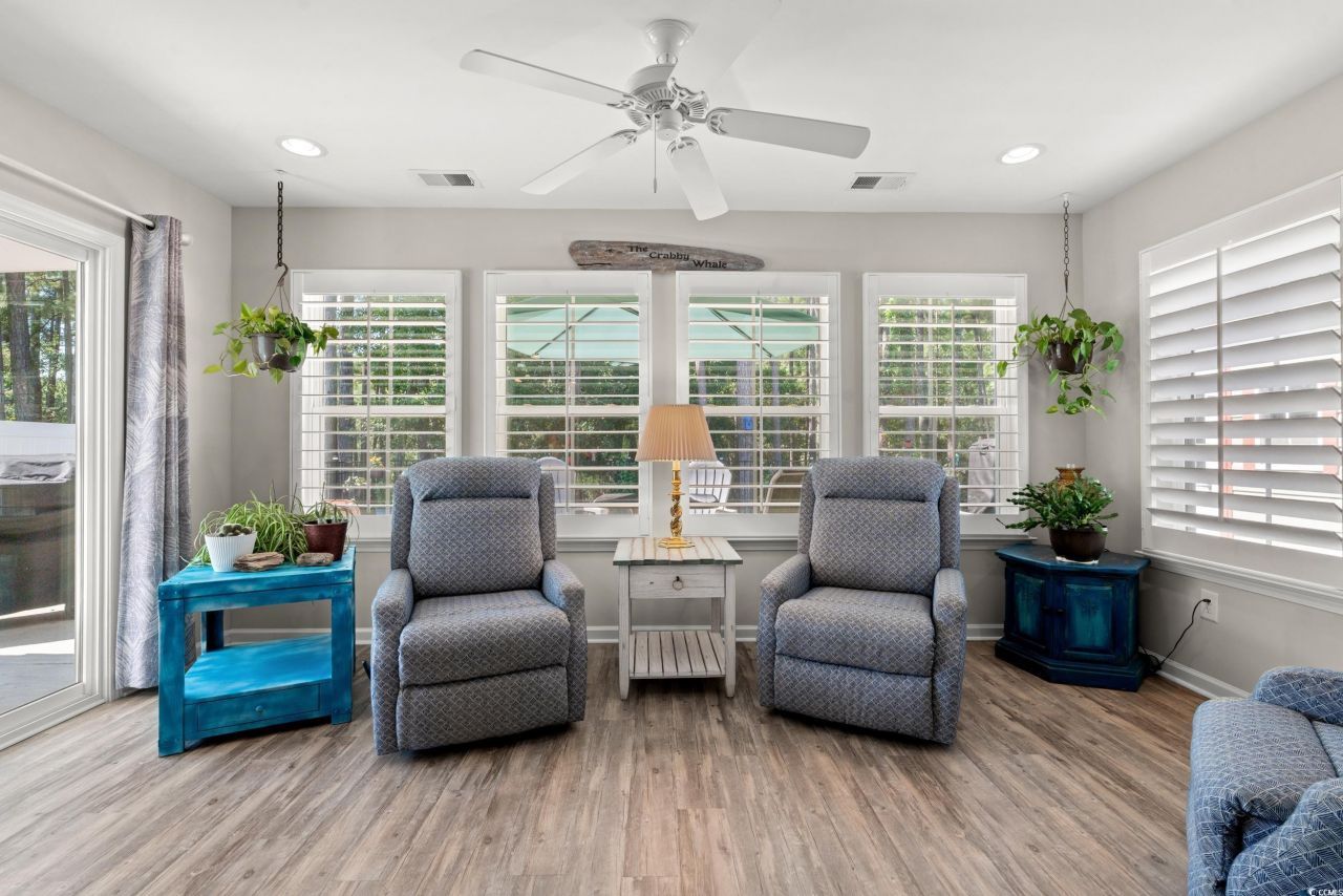 3721 Park Pointe Ave. Photo 6