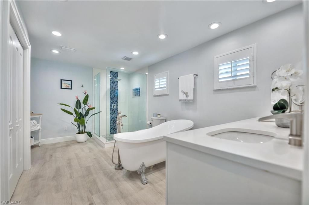 930 Lindgren Blvd, Sanibel, FL 33957 Photo