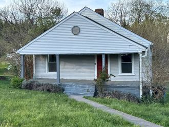 5003 Victoria ST NW Roanoke, VA 24017