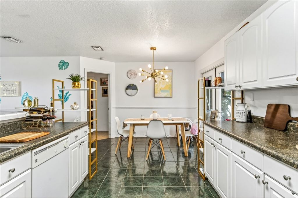 1356 2nd Road Sw, Vero Beach, FL 32962 Photo