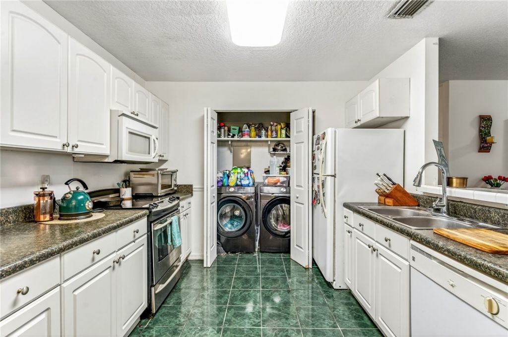 1356 2nd Road Sw, Vero Beach, FL 32962 Photo
