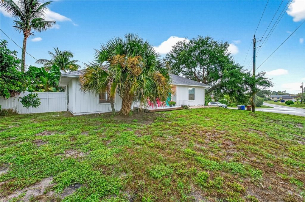 1356 2nd Road Sw, Vero Beach, FL 32962 Photo
