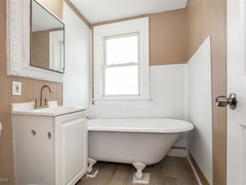 4233 Valley Road, Cleveland, OH 44109 Photo 13