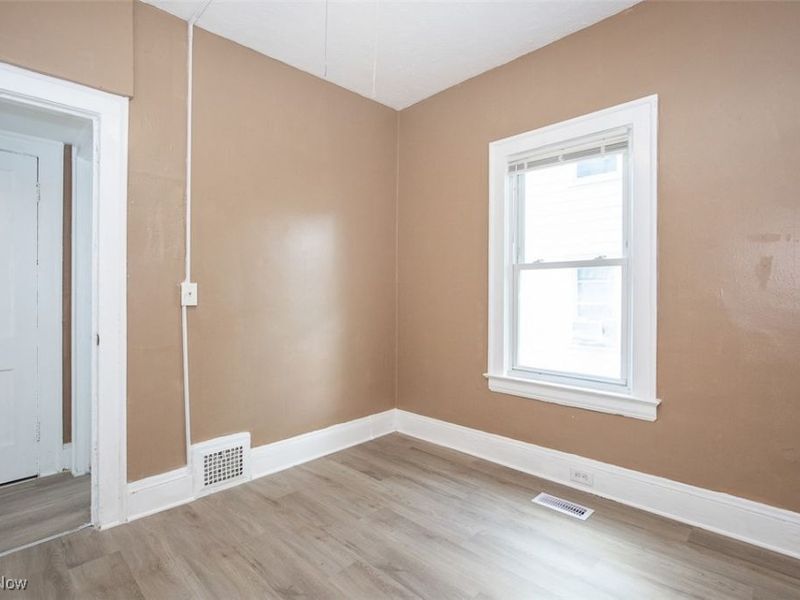 4233 Valley Road, Cleveland, OH 44109 Photo 15