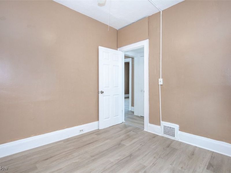 4233 Valley Road, Cleveland, OH 44109 Photo 16