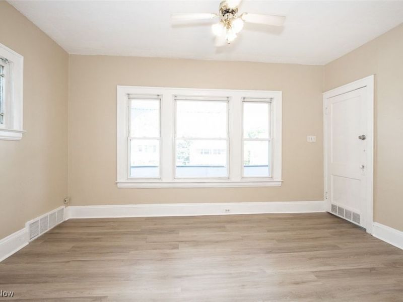 4233 Valley Road, Cleveland, OH 44109 Photo 17