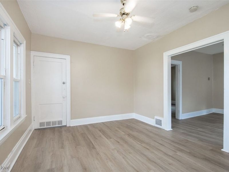 4233 Valley Road, Cleveland, OH 44109 Photo 18