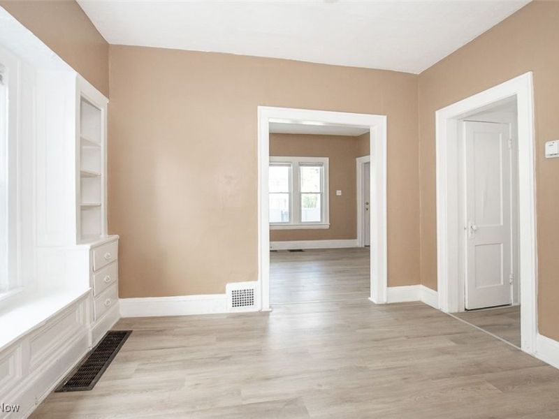 4233 Valley Road, Cleveland, OH 44109 Photo 9