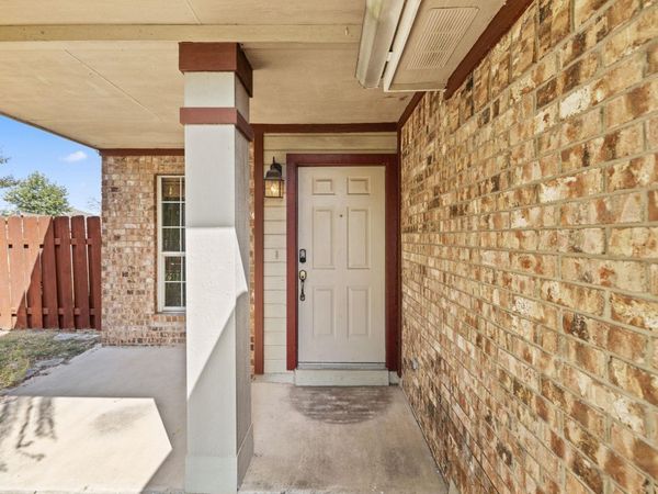 413 Clarks WAY, Hutto, TX 78634