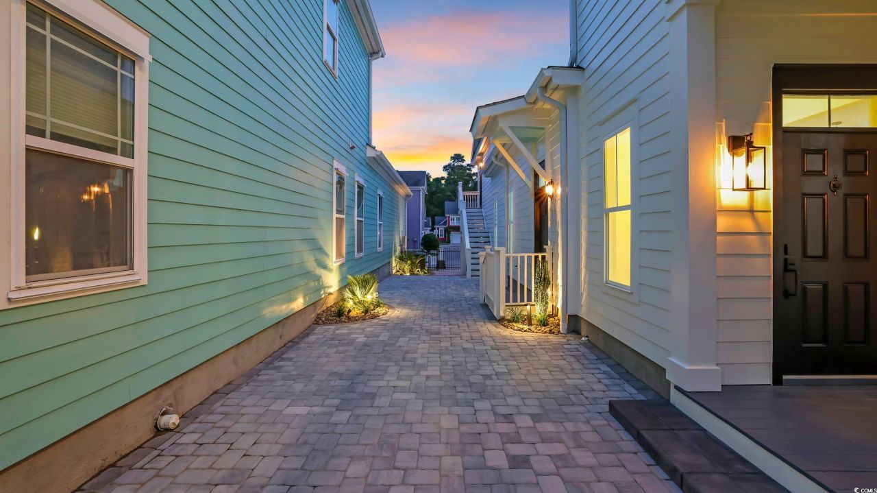 3385 Pampas Dr. Photo 33