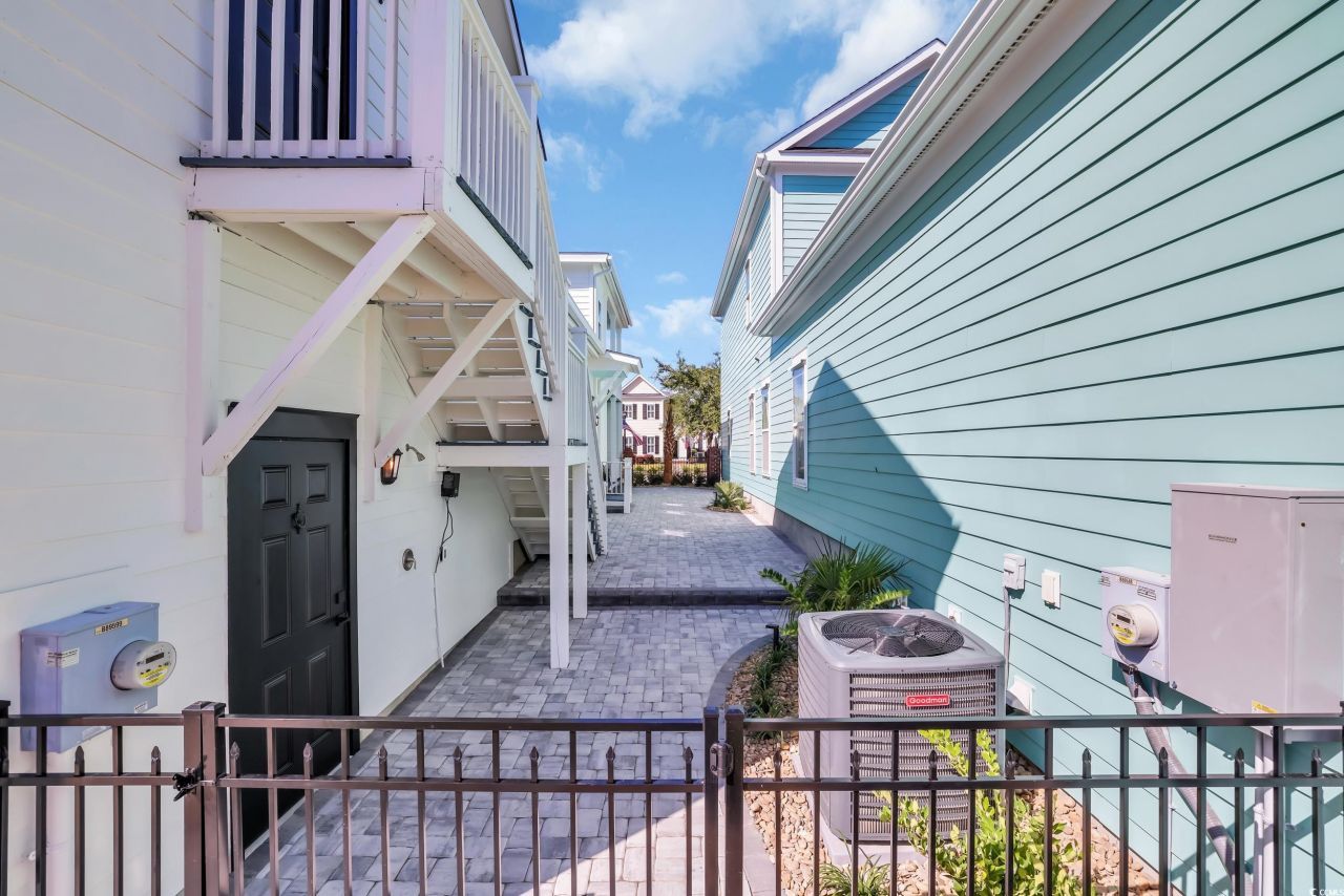 3385 Pampas Dr. Photo 44