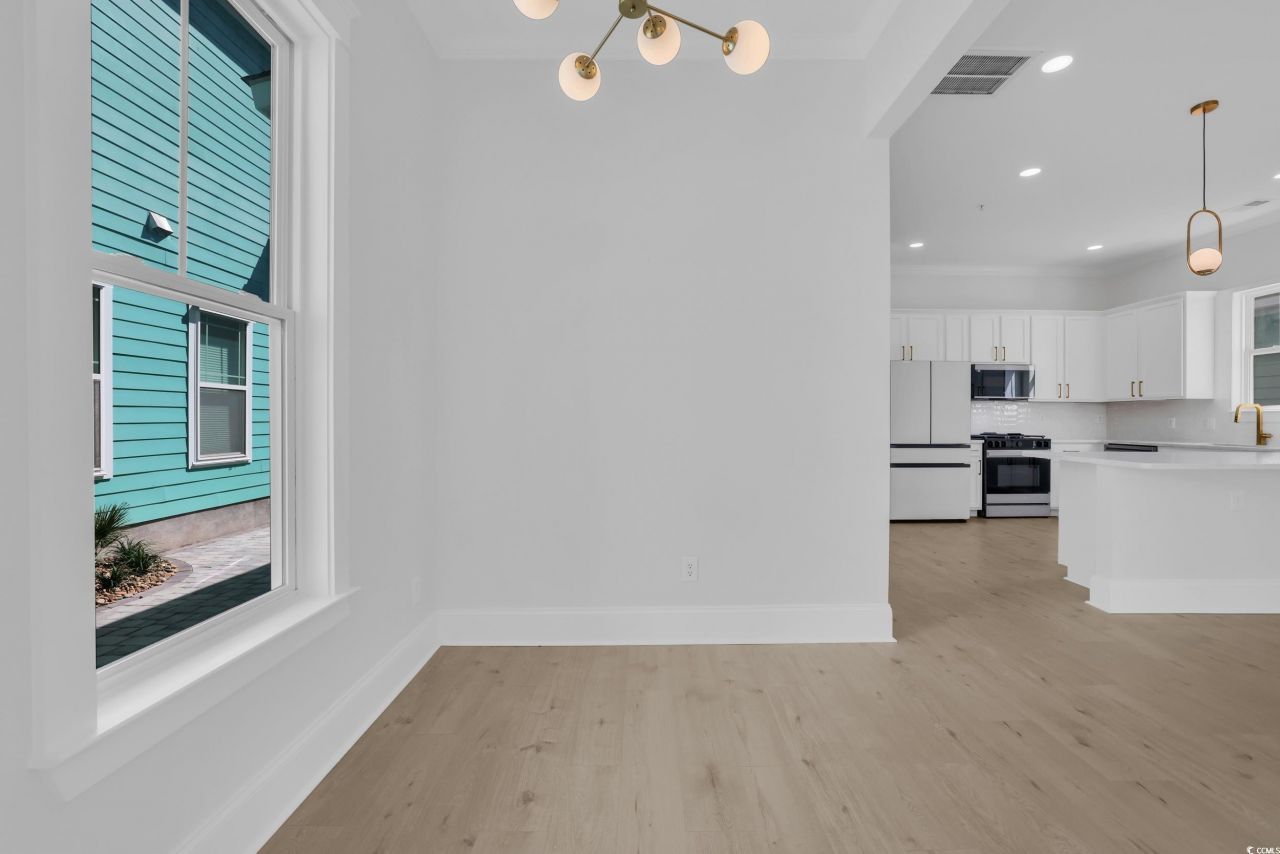 3385 Pampas Dr. Photo 6