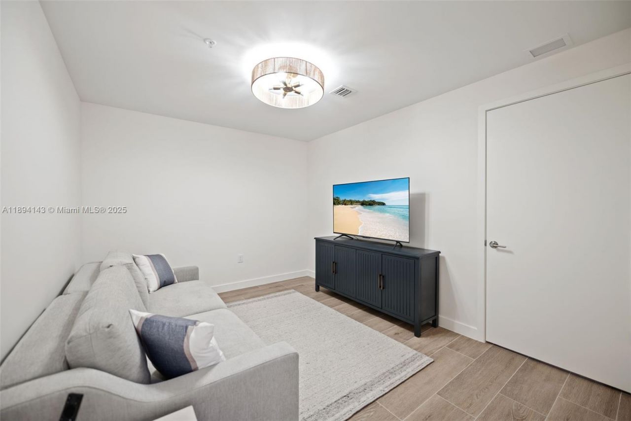 900 N Ocean Blvd, Unit 1005, Pompano Beach, FL 33062 Photo