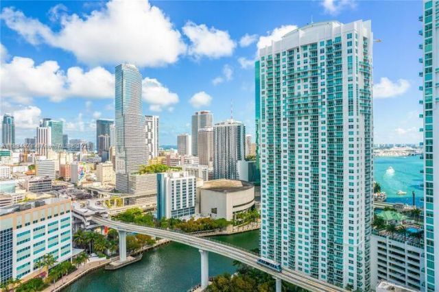 31 SE 5th St, Unit 4016, Miami, FL 33131 Photo