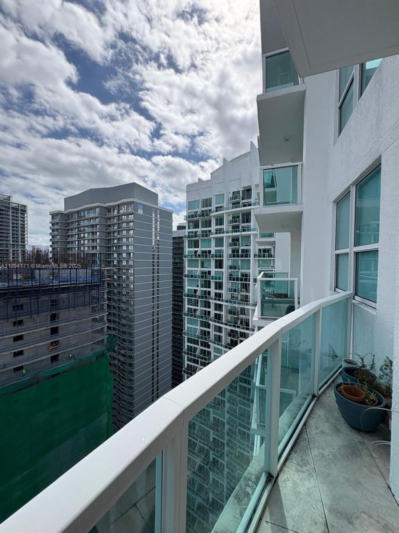 31 SE 5th St, Unit 4016, Miami, FL 33131 Photo