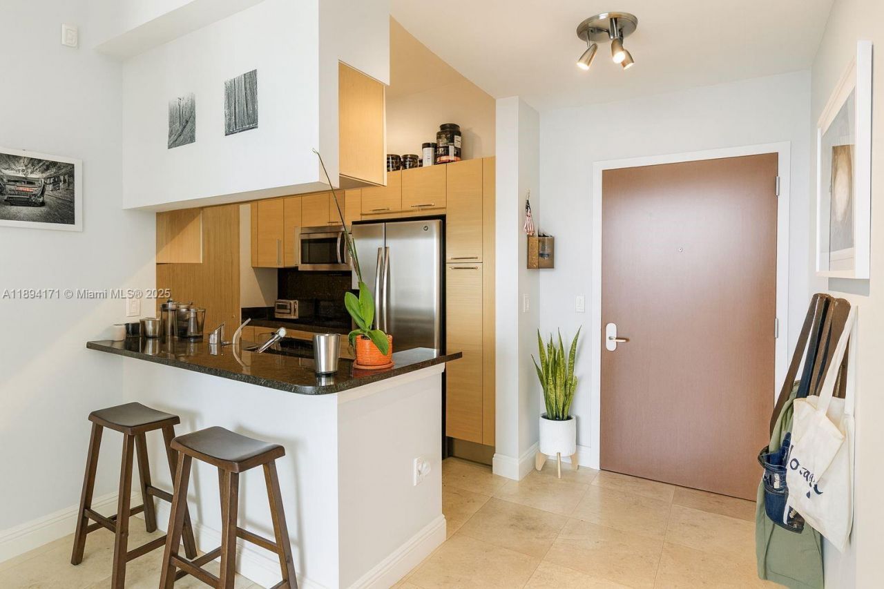 31 SE 5th St, Unit 4016, Miami, FL 33131 Photo