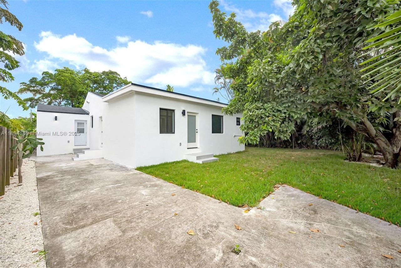1854 SW 17th St, Miami, FL 33145 Photo
