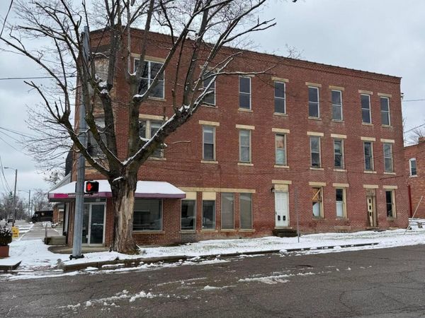 122-124 Pennsylvania Avenue, Wellston, OH 45692