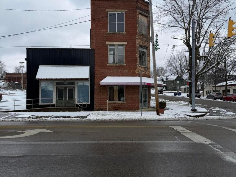 122-124 Pennsylvania Avenue, Wellston, OH 45692 Photo 2