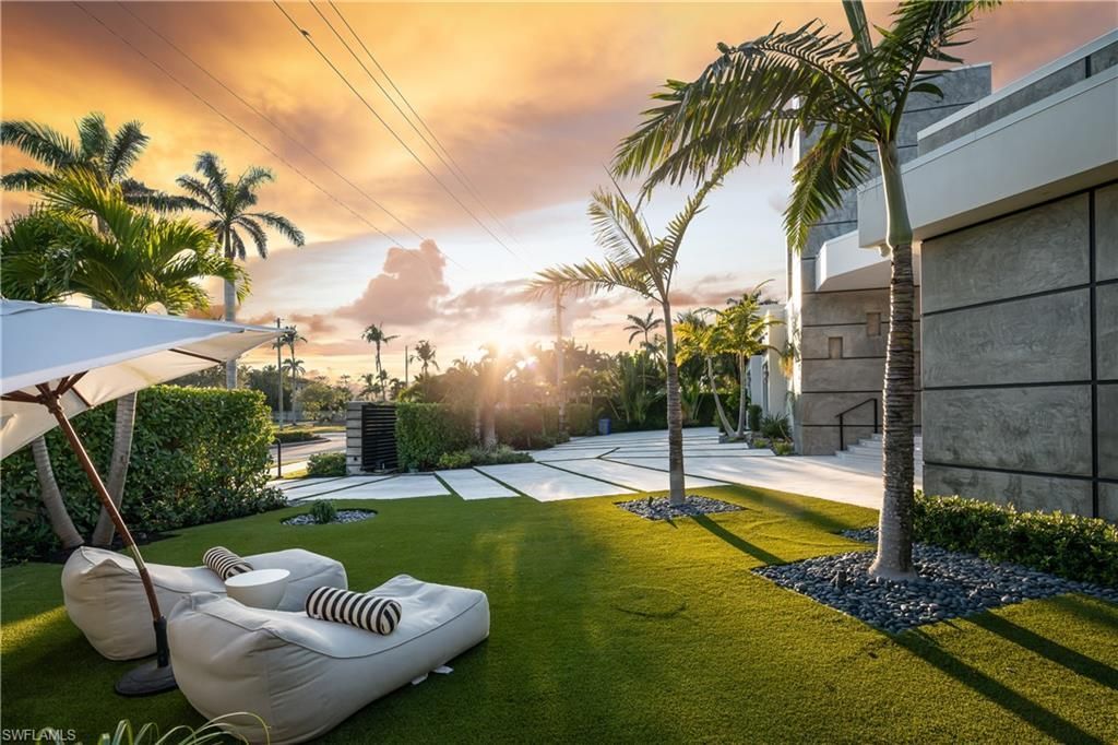 441 Mooring Line Dr, Naples, FL 34102 Photo