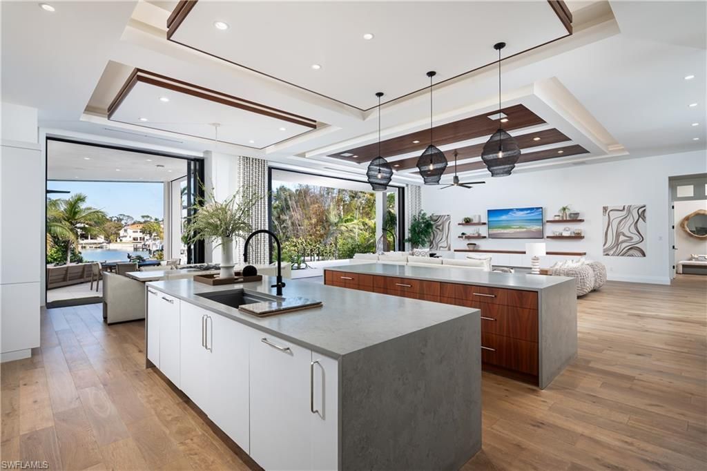 441 Mooring Line Dr, Naples, FL 34102 Photo