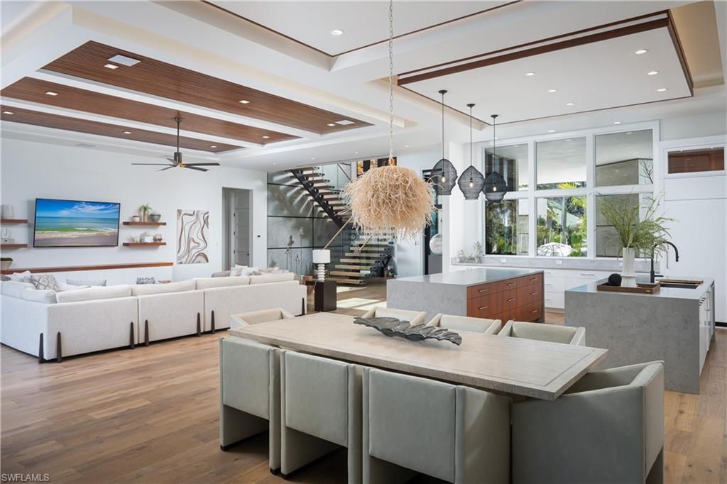 441 Mooring Line Dr, Naples, FL 34102 Photo