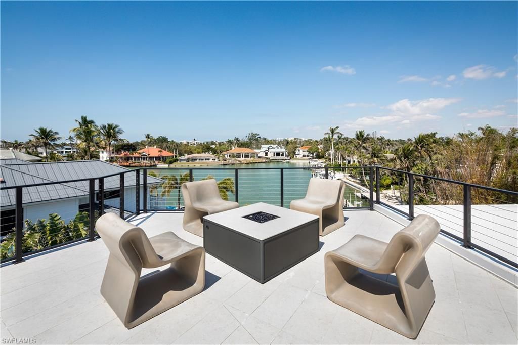 441 Mooring Line Dr, Naples, FL 34102 Photo