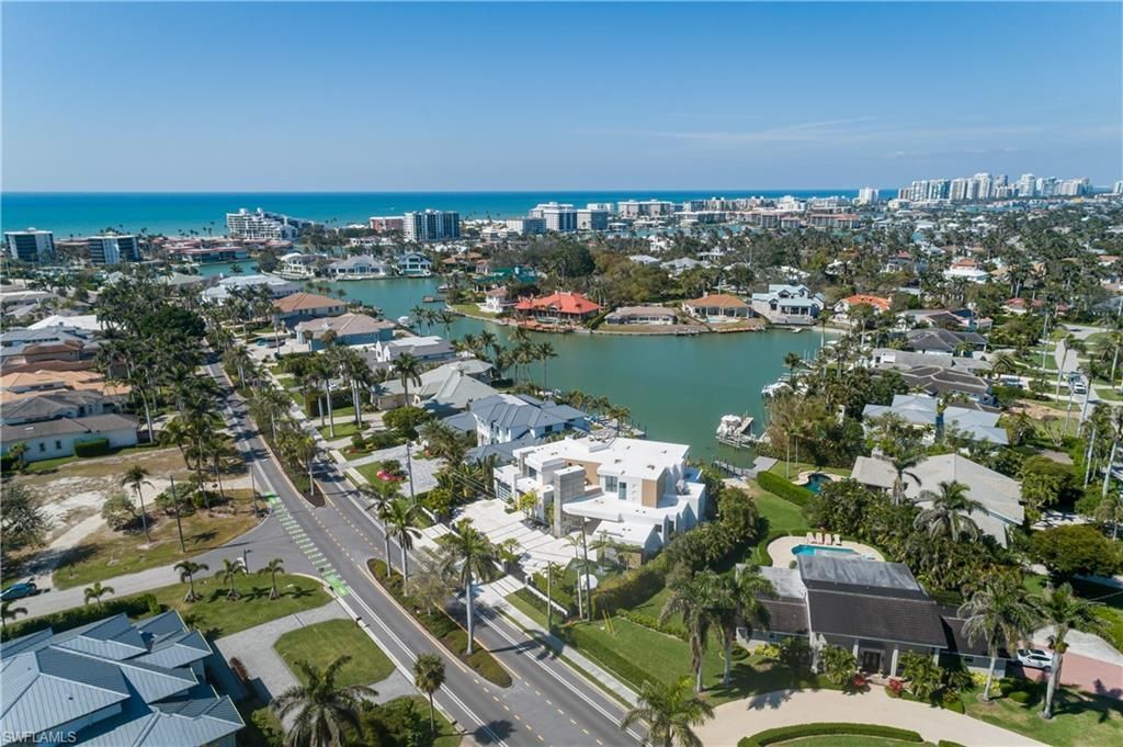 441 Mooring Line Dr, Naples, FL 34102 Photo