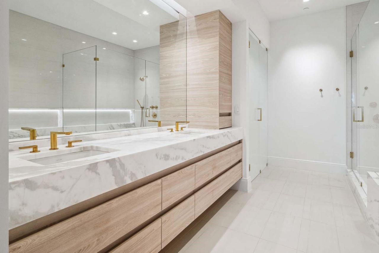 10339 Kensington Shore Drive, Unit J-202, Orlando, FL 32827 Photo