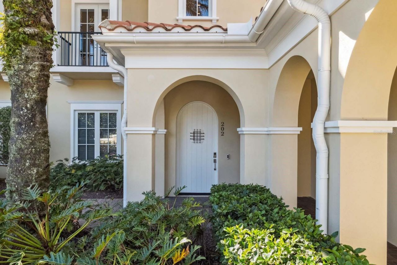 10339 Kensington Shore Drive, Unit J-202, Orlando, FL 32827 Photo