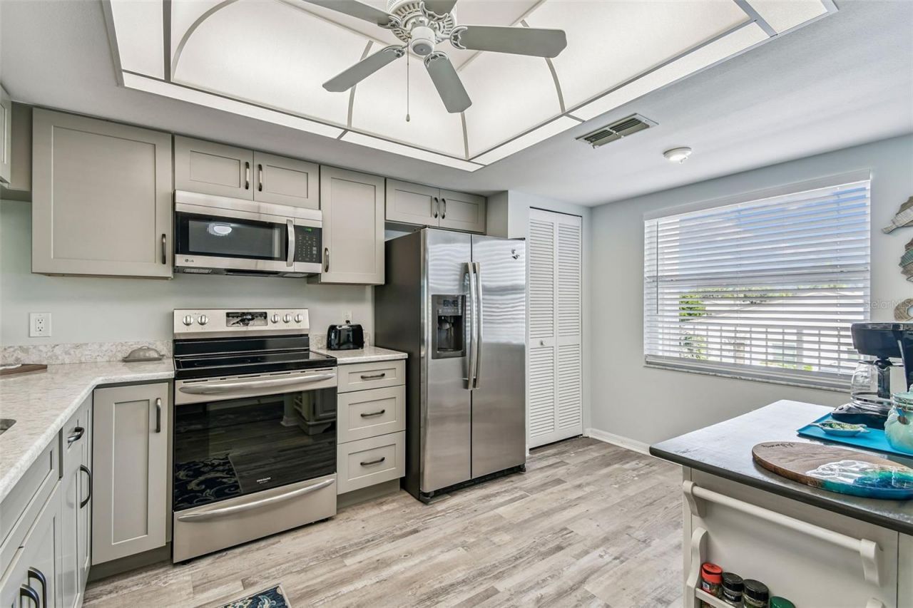 7301 29th Ave Dr W, Unit 202, Bradenton, FL 34209 Photo