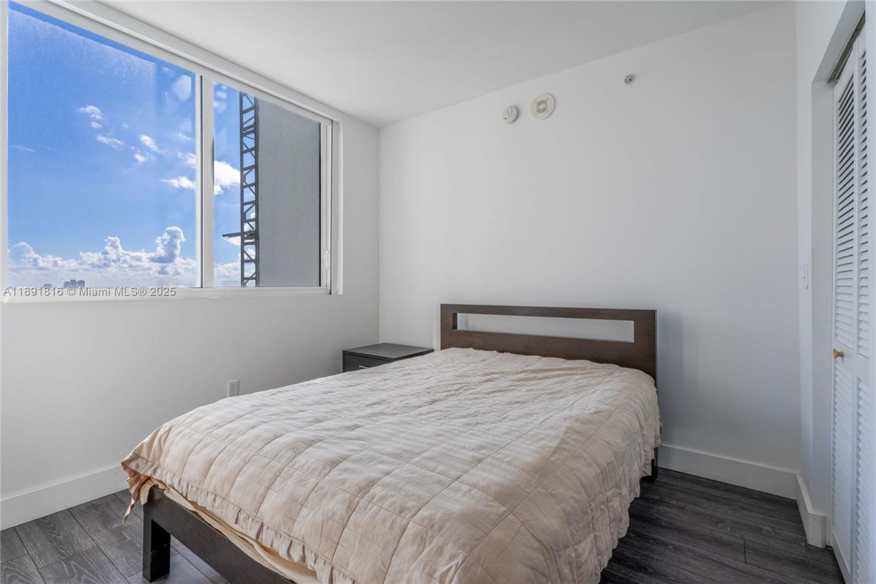 253 NE 2nd St, Unit 3203, Miami, FL 33132 Photo