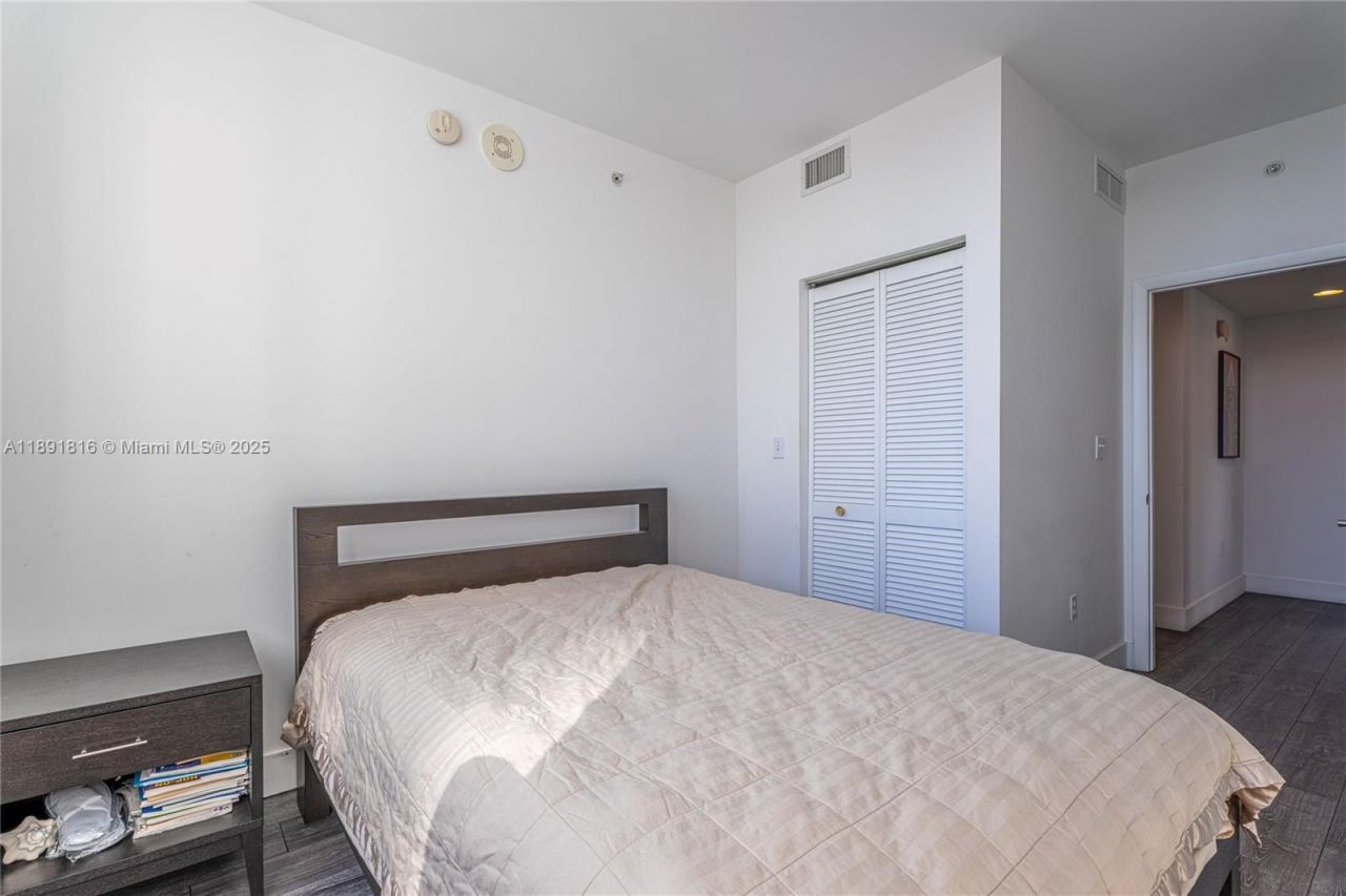 253 NE 2nd St, Unit 3203, Miami, FL 33132 Photo